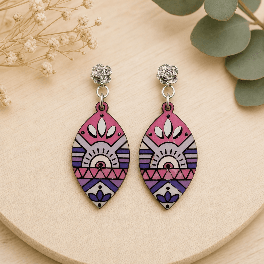 Pendientes folk rosa y morado — Bisutería artesanal de El Rincón de Marfil